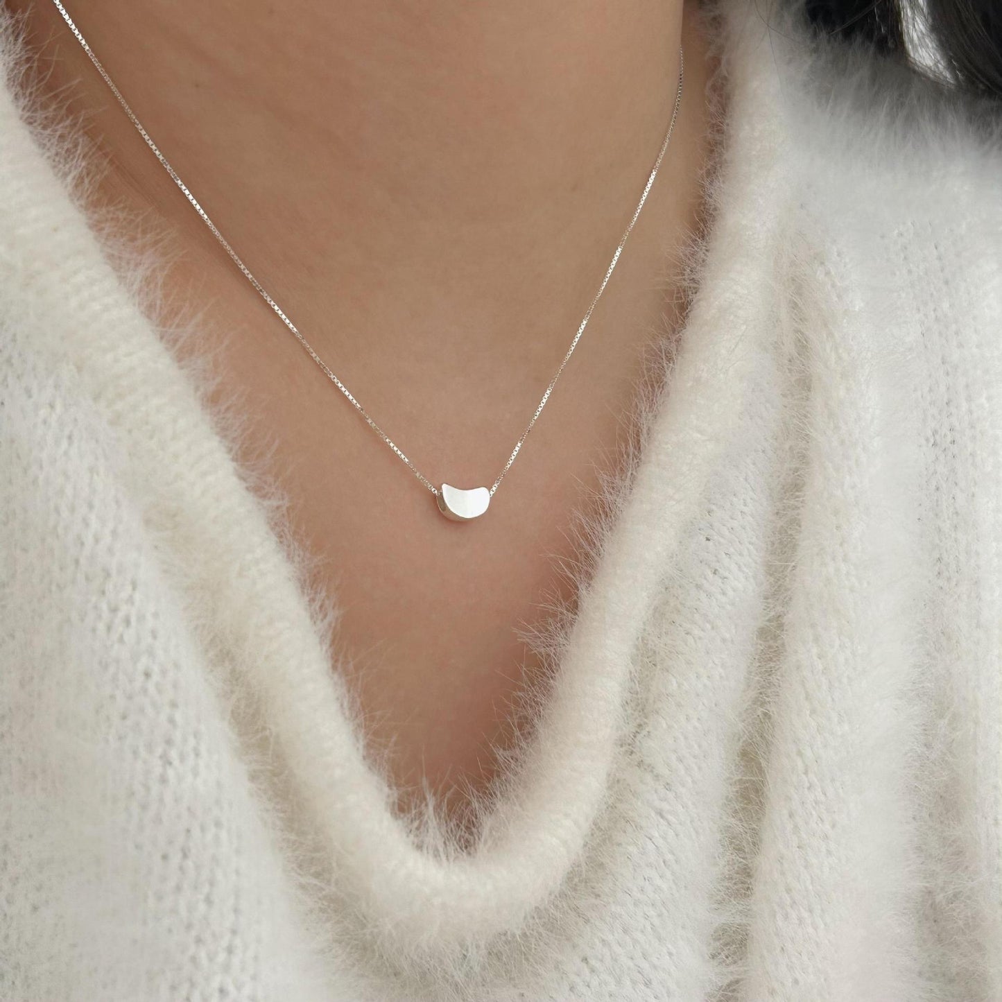 Minimalist Geometric Pearl-Style Pendant Necklace in 925 Sterling Silver with Gold Plating on Cross Chain