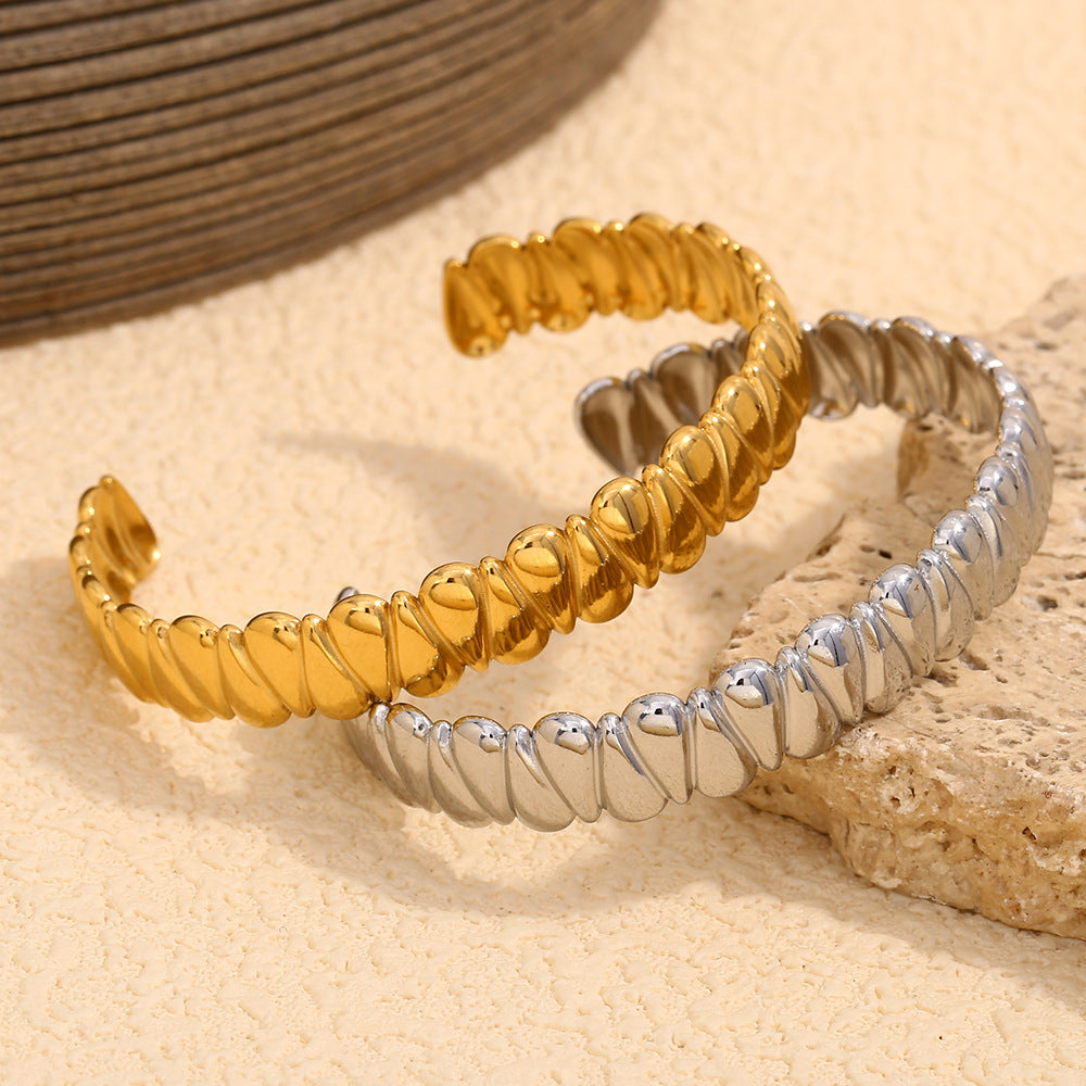 Minimalist French-Style Stainless Steel Plated 18K Gold Teardrop Bracelet for Women