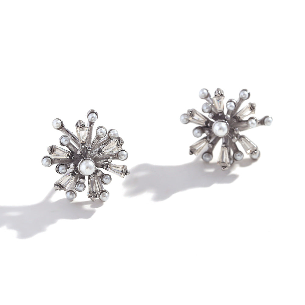Orecchini alla moda in acciaio inossidabile a forma di fiore con placcatura in oro 18 carati, perle e zirconi, da donna