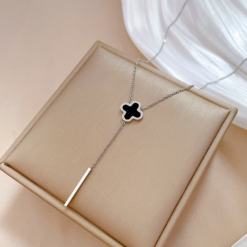 Minimalist Geometric Lucky Clover Titanium Steel Clavicle Necklace
