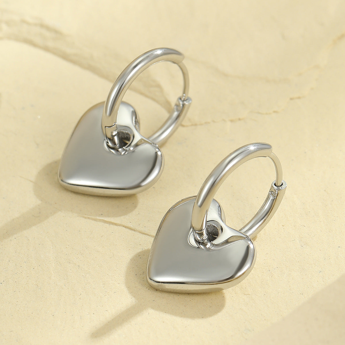 Fashionable Stainless Steel Heart-Shaped Dangle Earrings with Plating Finish for Women