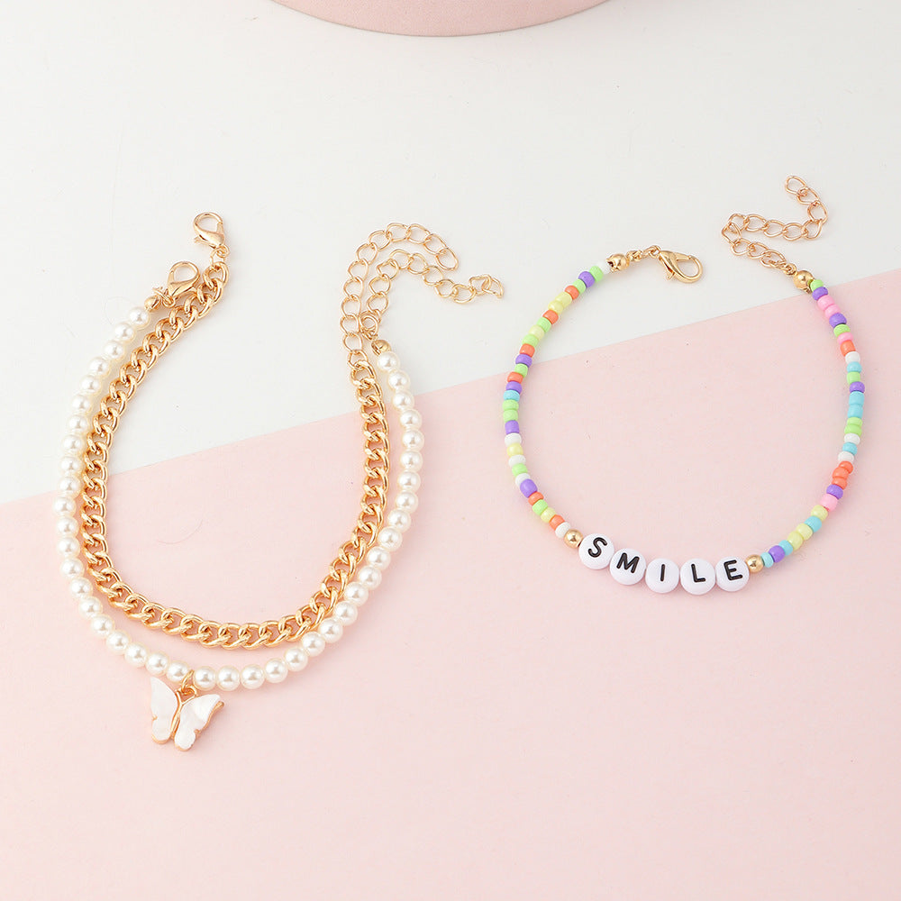 Juego de tobilleras de cristal con forma de mariposa para niños con letras y perlas, tobilleras para estudiantes con temática de playa en paquete de 3 unidades
