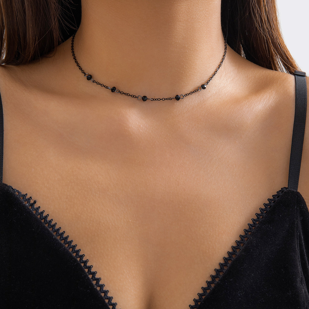 Vintage Gothic Teardrop Rhinestone Pendant Plated Alloy Choker Necklace with Tassel for Women
