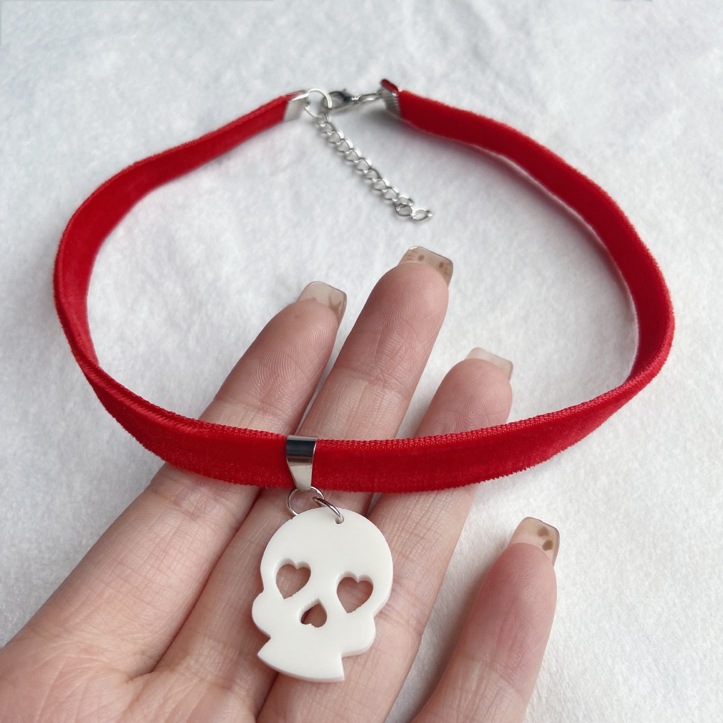Sweet-Edgy Velvet Choker Necklace with Acrylic Star Snowflake Bat Skull Heart Pendant in Geometric and Insect Shapes