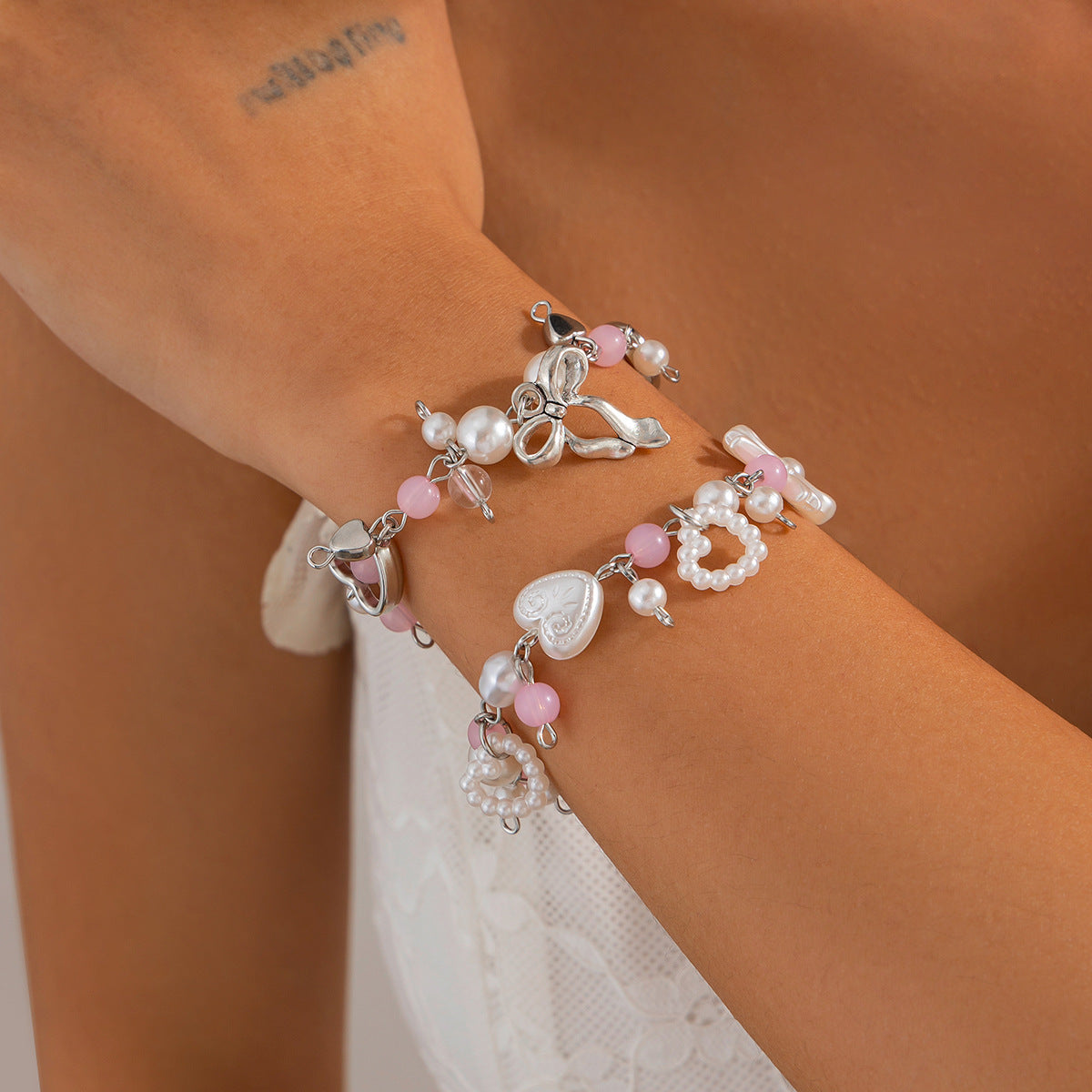 Sweet Minimalist Star Heart Bow Acrylic Bracelet for Women with Plated Finish