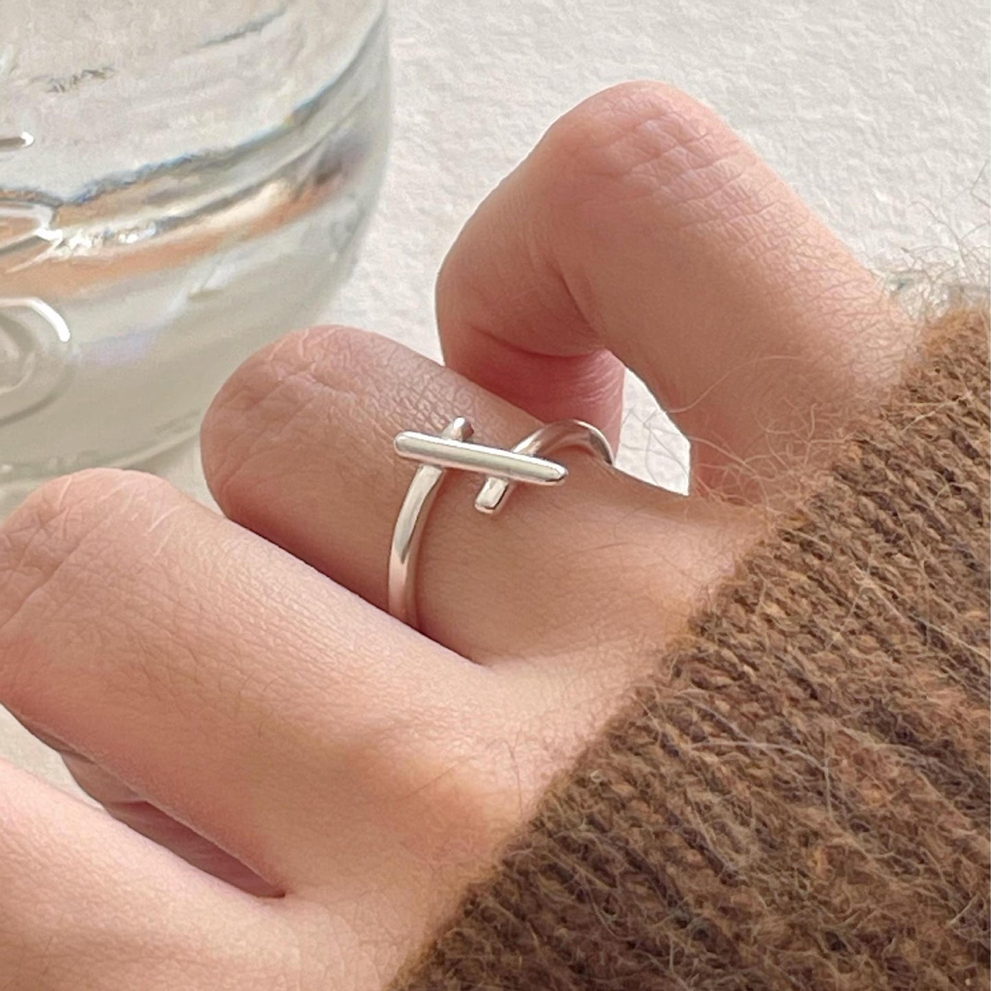 Anillo abierto geométrico minimalista de plata de ley 925 para mujer