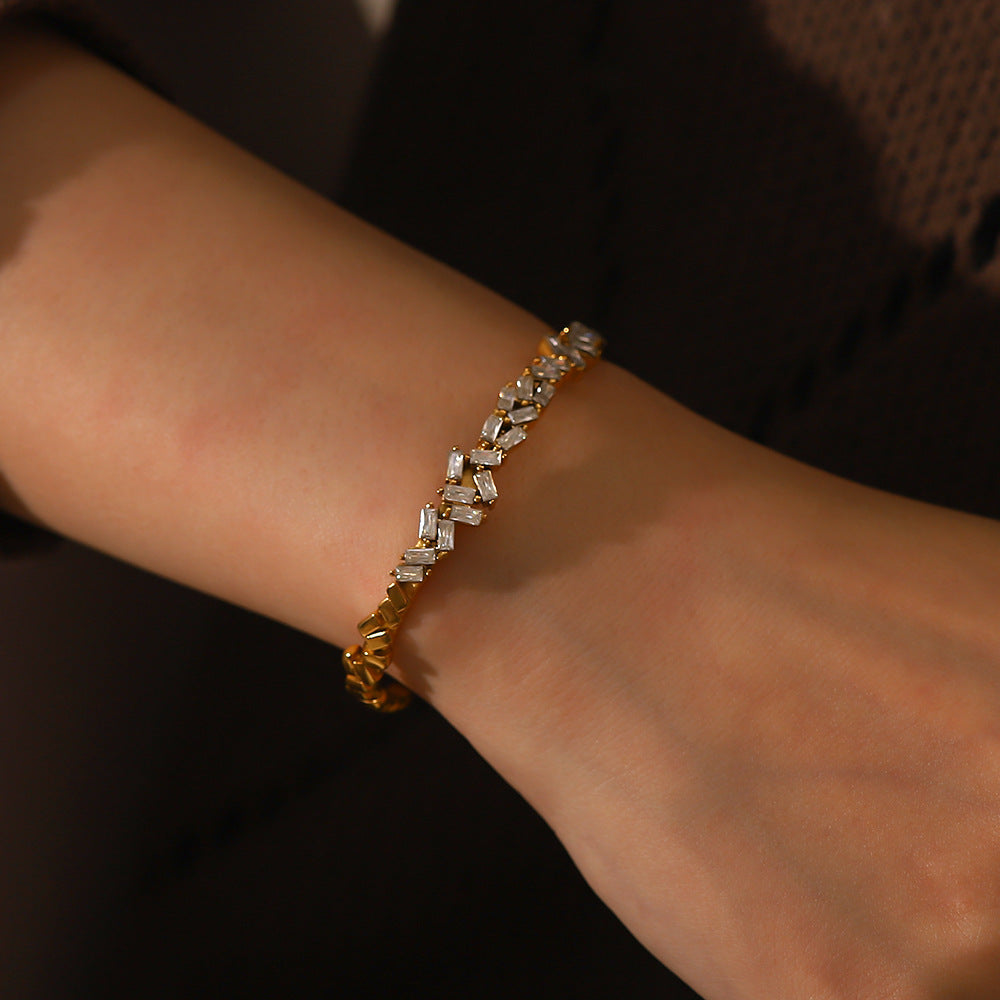 Minimalist Geometric Stainless Steel Plated Bracelet for Women with Zircon Inlay, Elegant and Fade-Resistant
