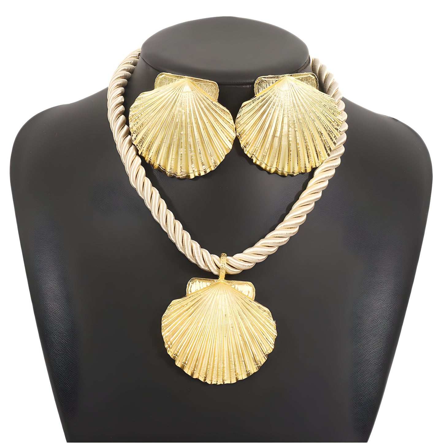 Conjunto de collar y pendientes de aleación con forma de corazón de concha personalizados con acabado galvanizado
