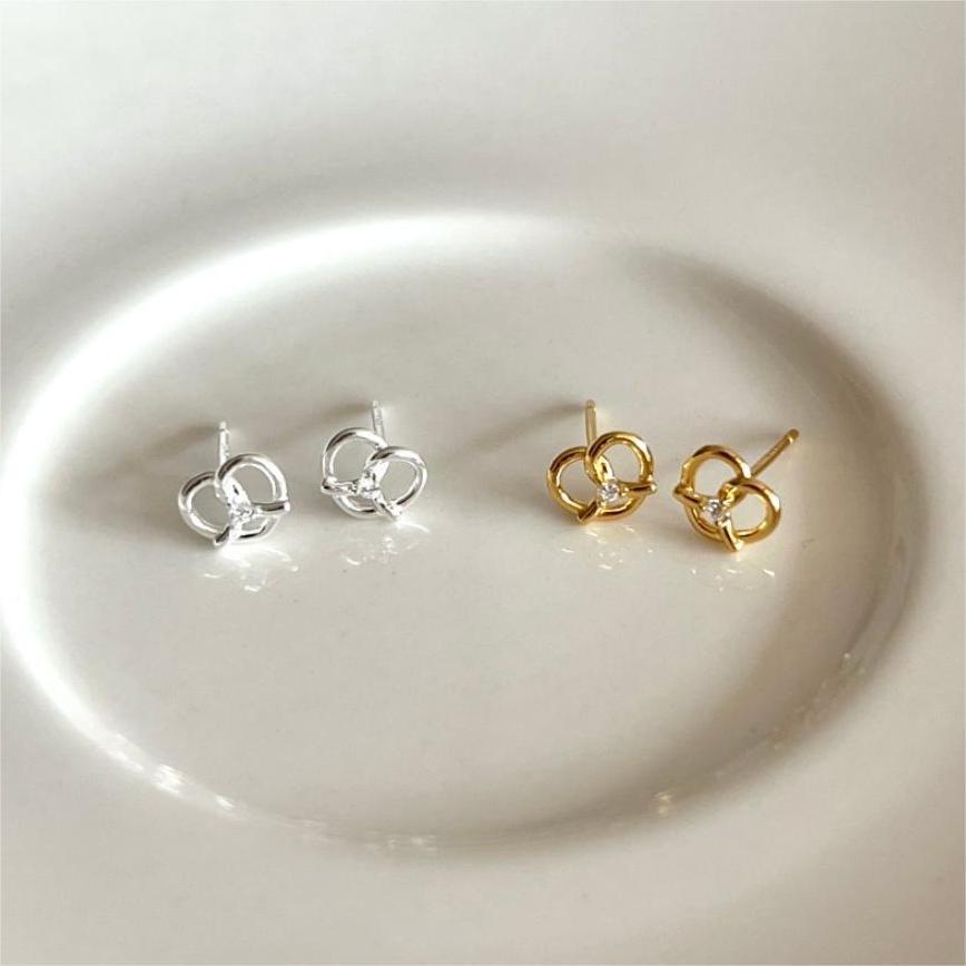 Minimalist Heart-Shaped 925 Sterling Silver Zircon Stud Earrings with Plated Finish
