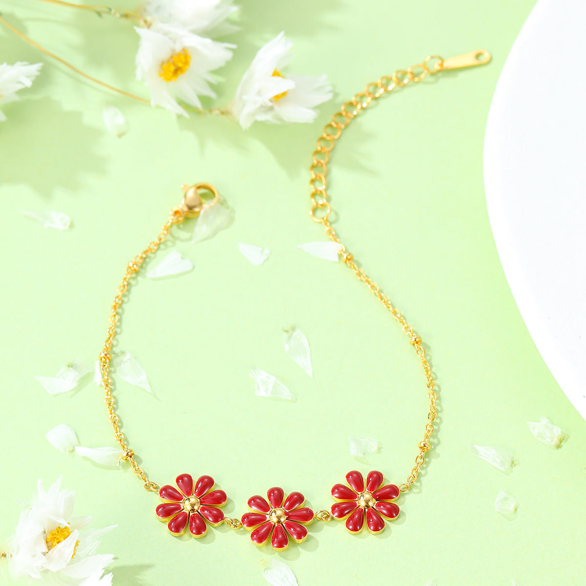 Sweet Minimalist 18K Gold Plated Titanium Steel Daisy Pearl Enamel Bracelet for Women