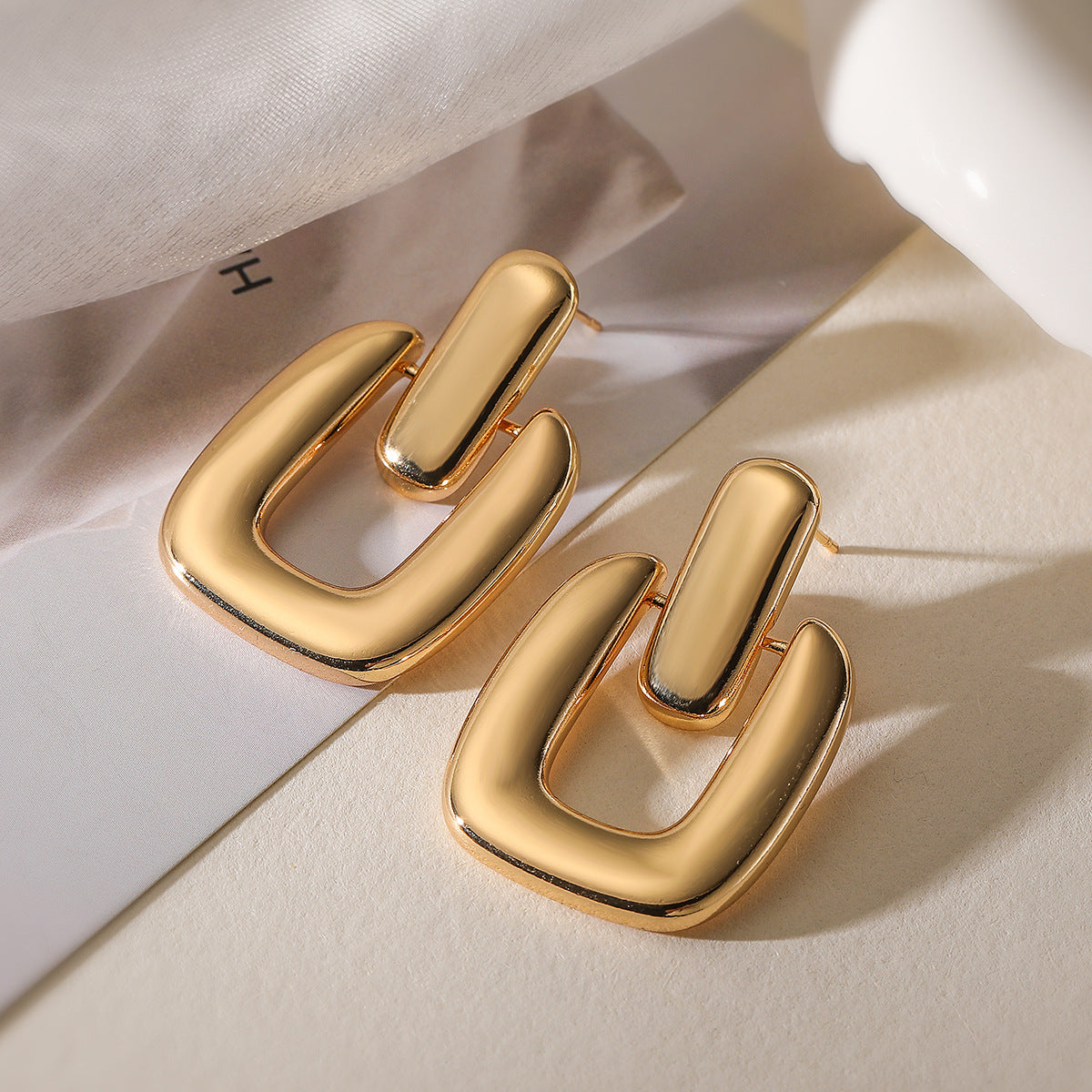 Geometric Shaped Copper Earrings with Real Gold Plating for Women, Fashionable Vintage-Inspired Statement Earrings