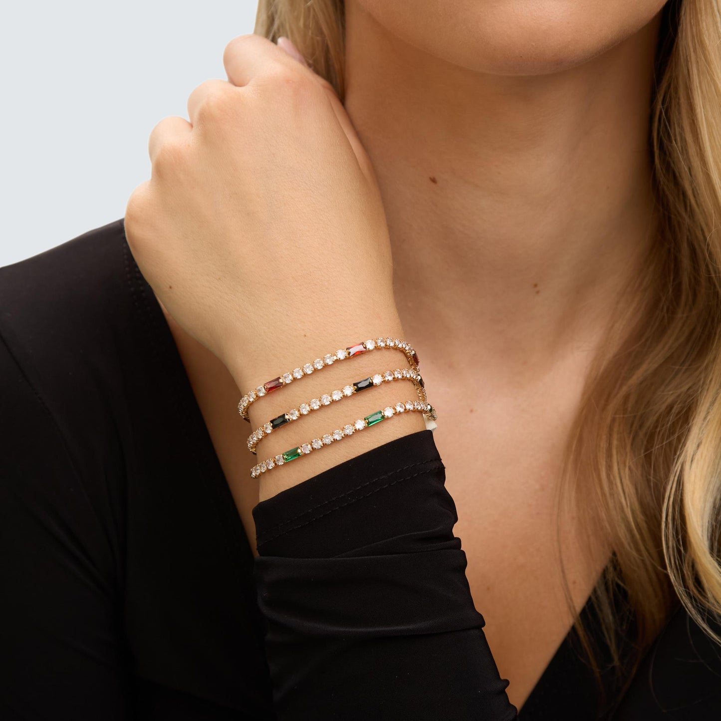 Bracciale da donna in acciaio inossidabile placcato con zirconia cubica geometrica, stile lusso minimalista