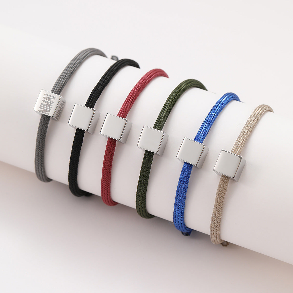 Bracciale Intrecciato Regolabile in Stile Ufficio alla Moda in Acciaio al Titanio con Finitura Galvanizzata da Donna