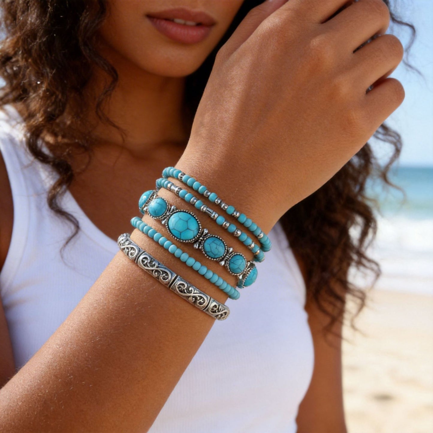 Ethnic Casual Round Geometric Alloy Bracelet with Simulated Turquoise