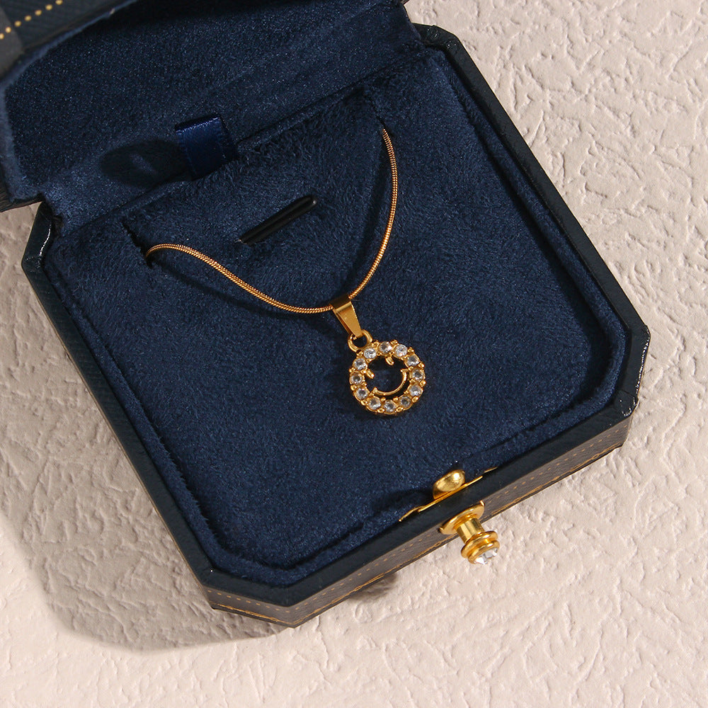 Fashionable Geometric Smile Pendant Necklace in Stainless Steel with 18K Gold Plating and Zircon Accents on Twisted Chain