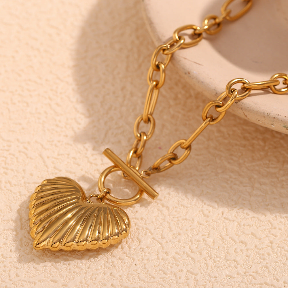 Fashionable Heart-Shaped Stainless Steel Necklace with 18K Gold Plating for Women