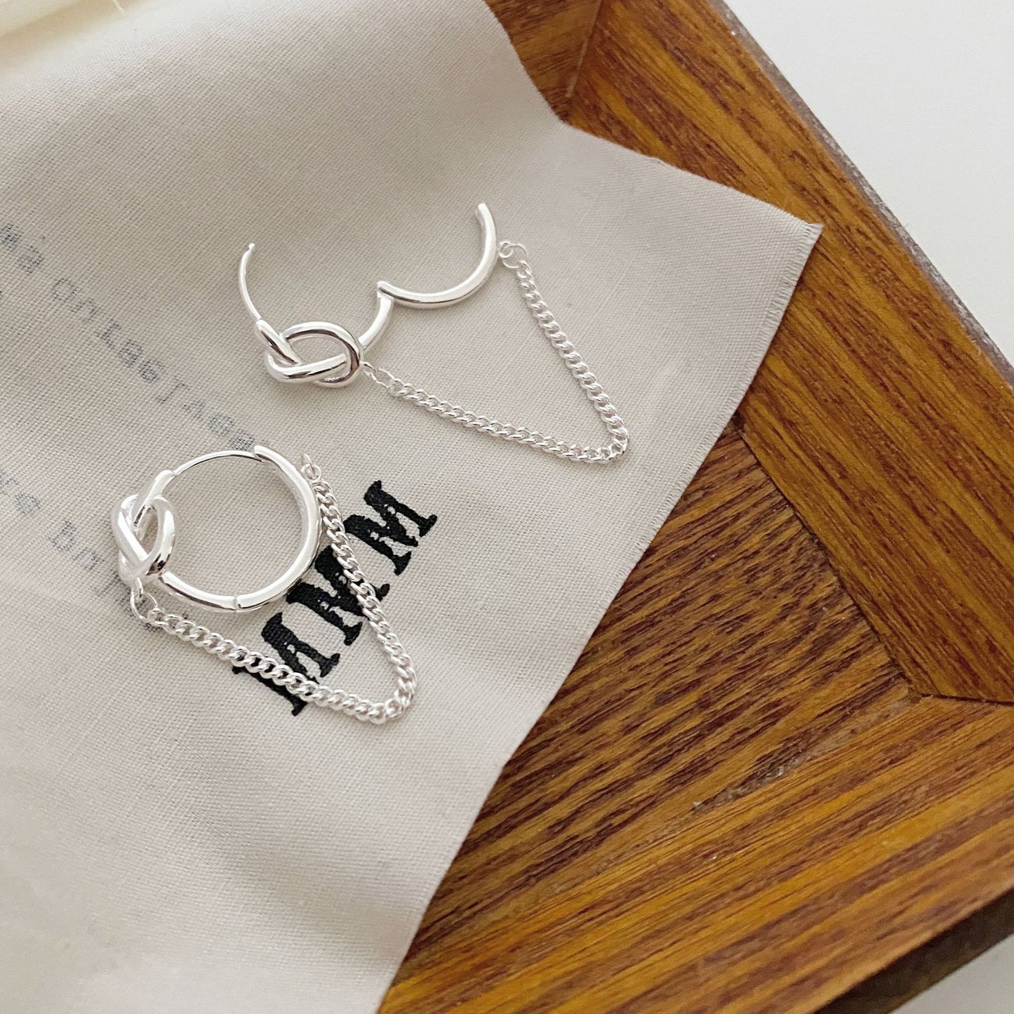 Minimalist Star-Shaped 925 Sterling Silver Stud Earrings with Knot Detail for Women