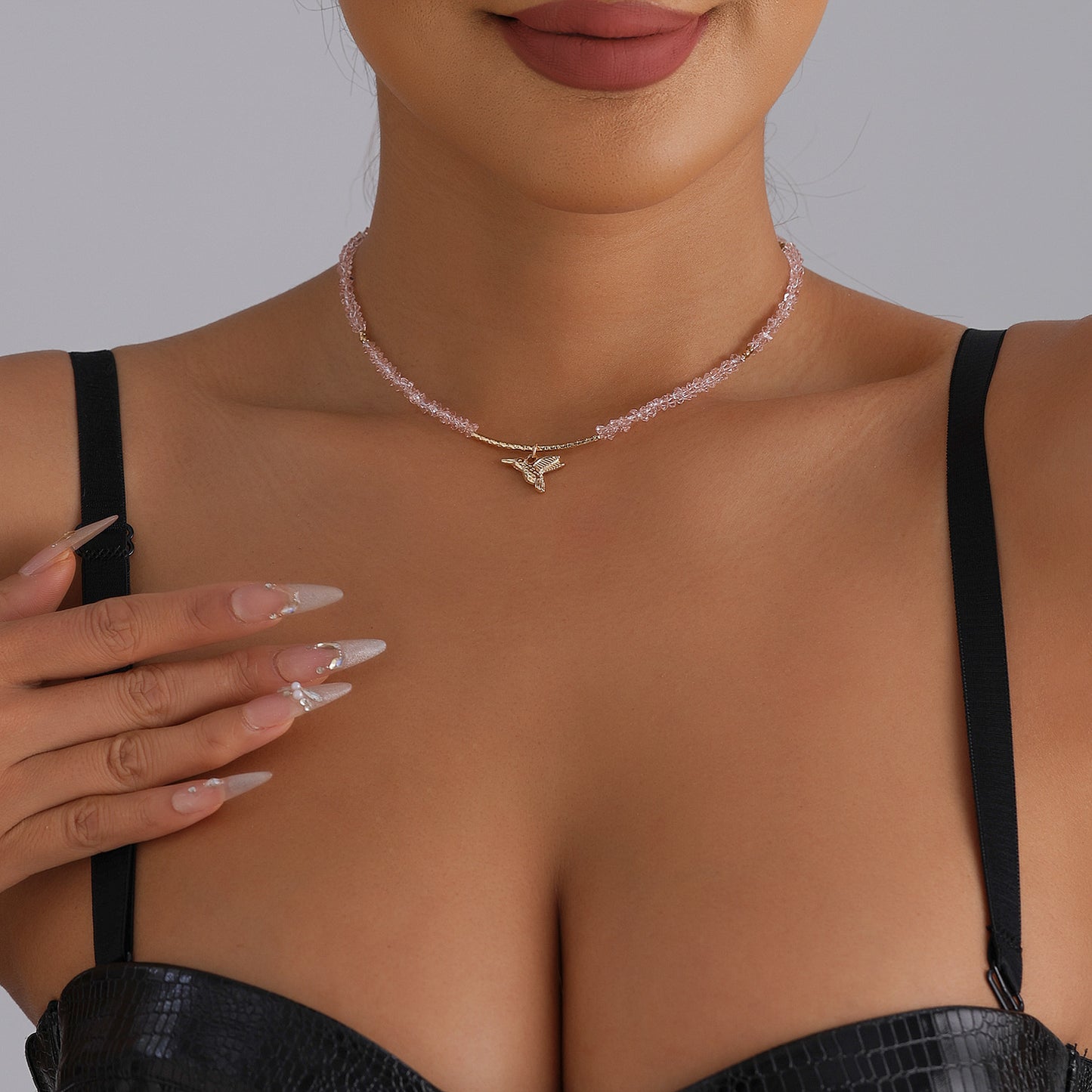 Minimalist Fashionable Bird Pendant Necklace in Alloy with Plated Finish for Women