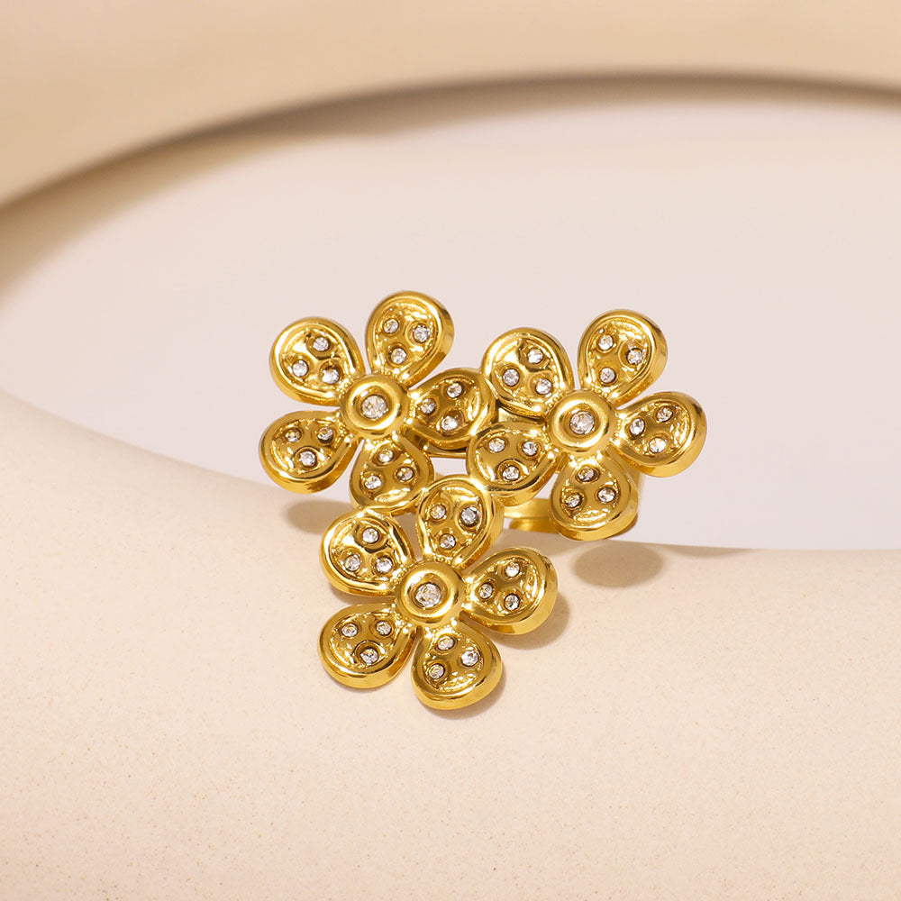 Vintage French Style Five-Petal Flower Shaped Stainless Steel Ring with Micro-Pave Zirconia and Plated Finish for Women
