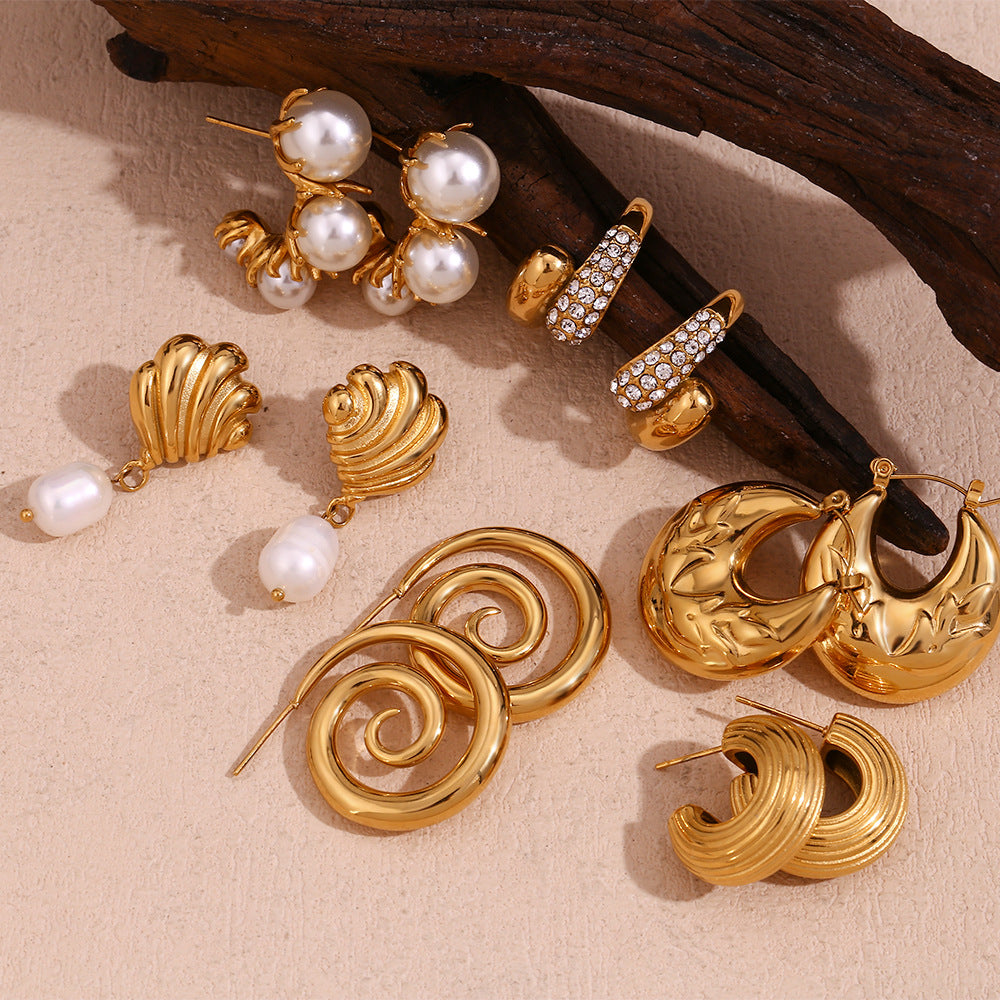 Pendientes de acero inoxidable con forma de margarita vintage, chapados en oro de 18 quilates y con detalles de perlas para mujer