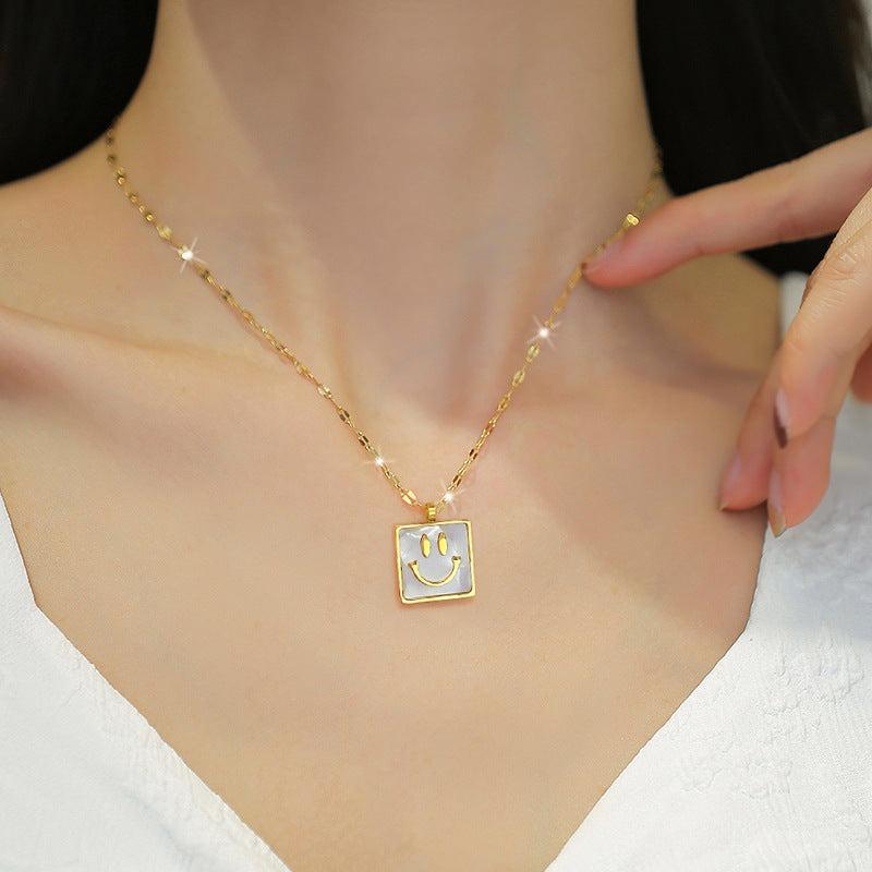 Minimalist Geometric Titanium Steel Plated Necklace for Women and Men with Square Pendant and Clavicle Chain Design