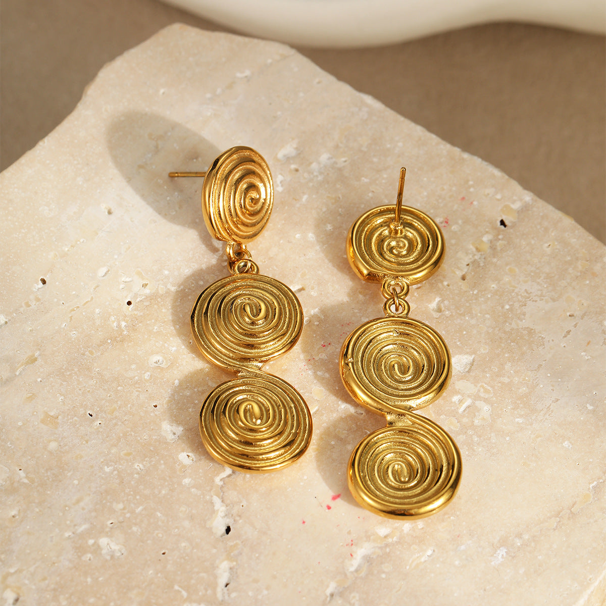 Aretes de aro circulares geométricos de acero inoxidable con acabado chapado para mujer