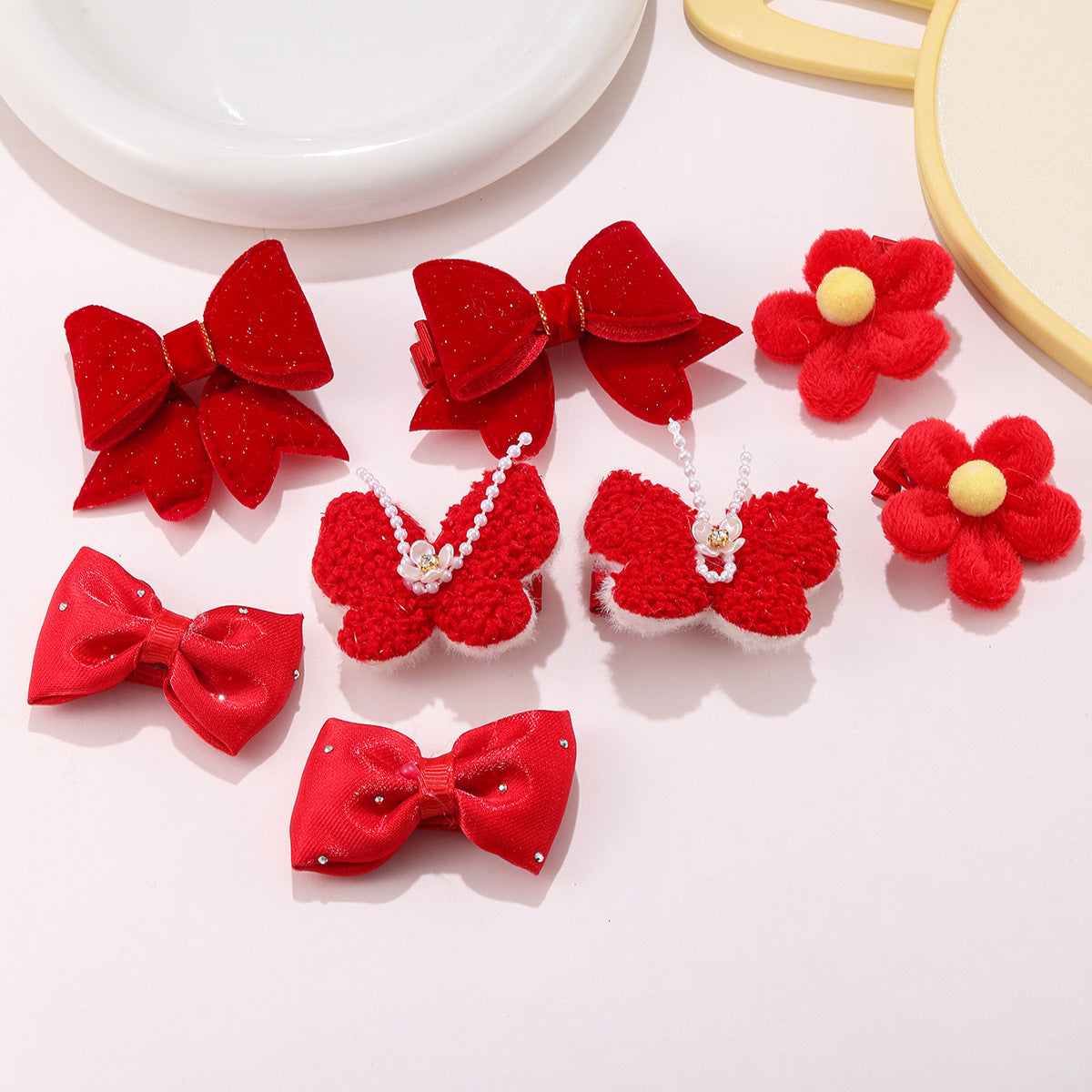 Cartoon Style Bow and Floral Hair Clip for Girls - Handmade Children's Hair Accessory with Rabbit, Strawberry, and Flower Motifs - Soft Non-Slip Design for Ages 3-10