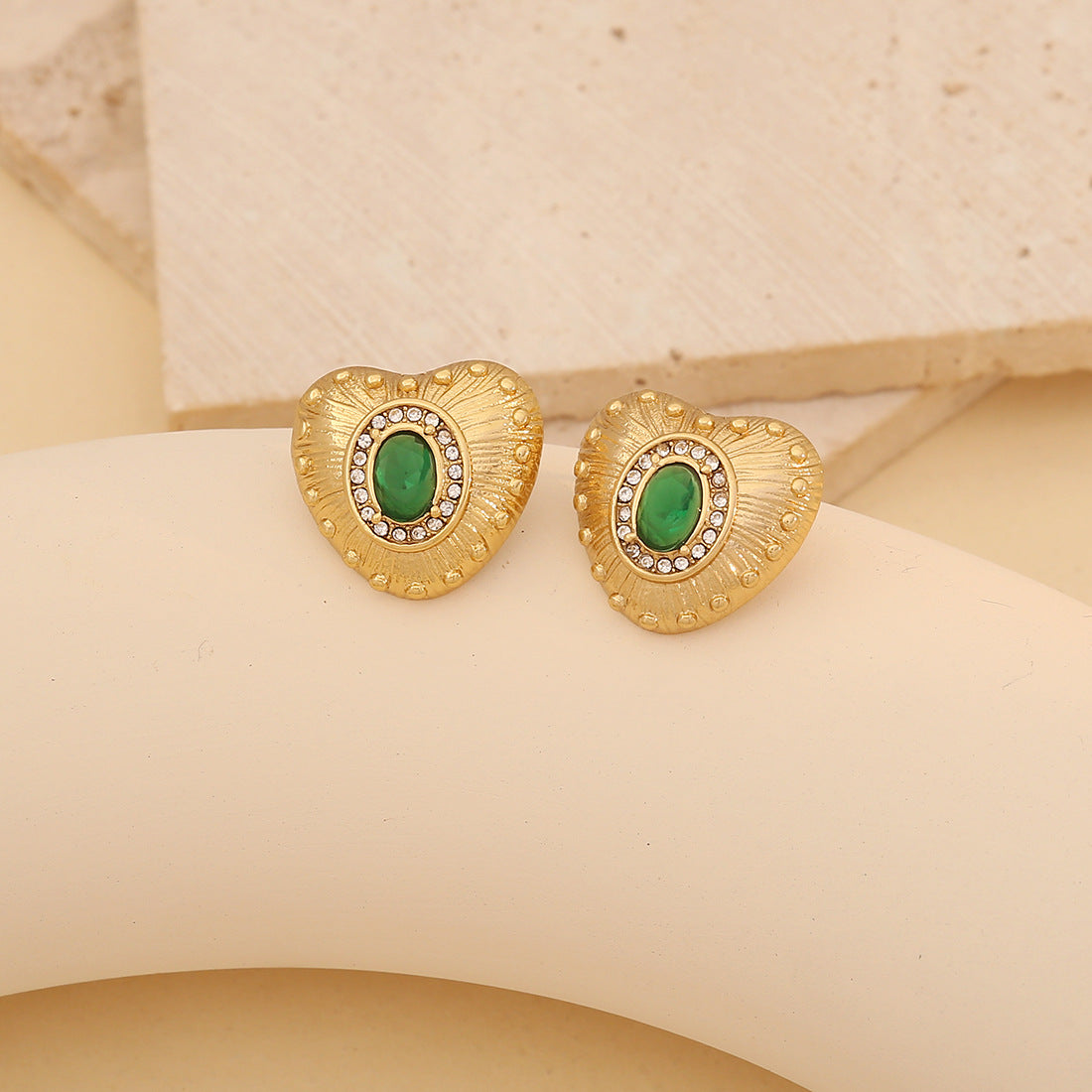 Vintage Romantic Heart-Shaped Titanium Steel Stud Earrings with Zircon Accents and Plated Finish