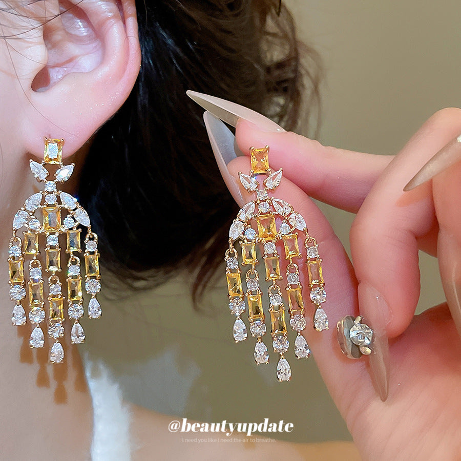 Pendientes colgantes geométricos estilo corte francés con incrustaciones de circonitas y detalles de borlas para mujer