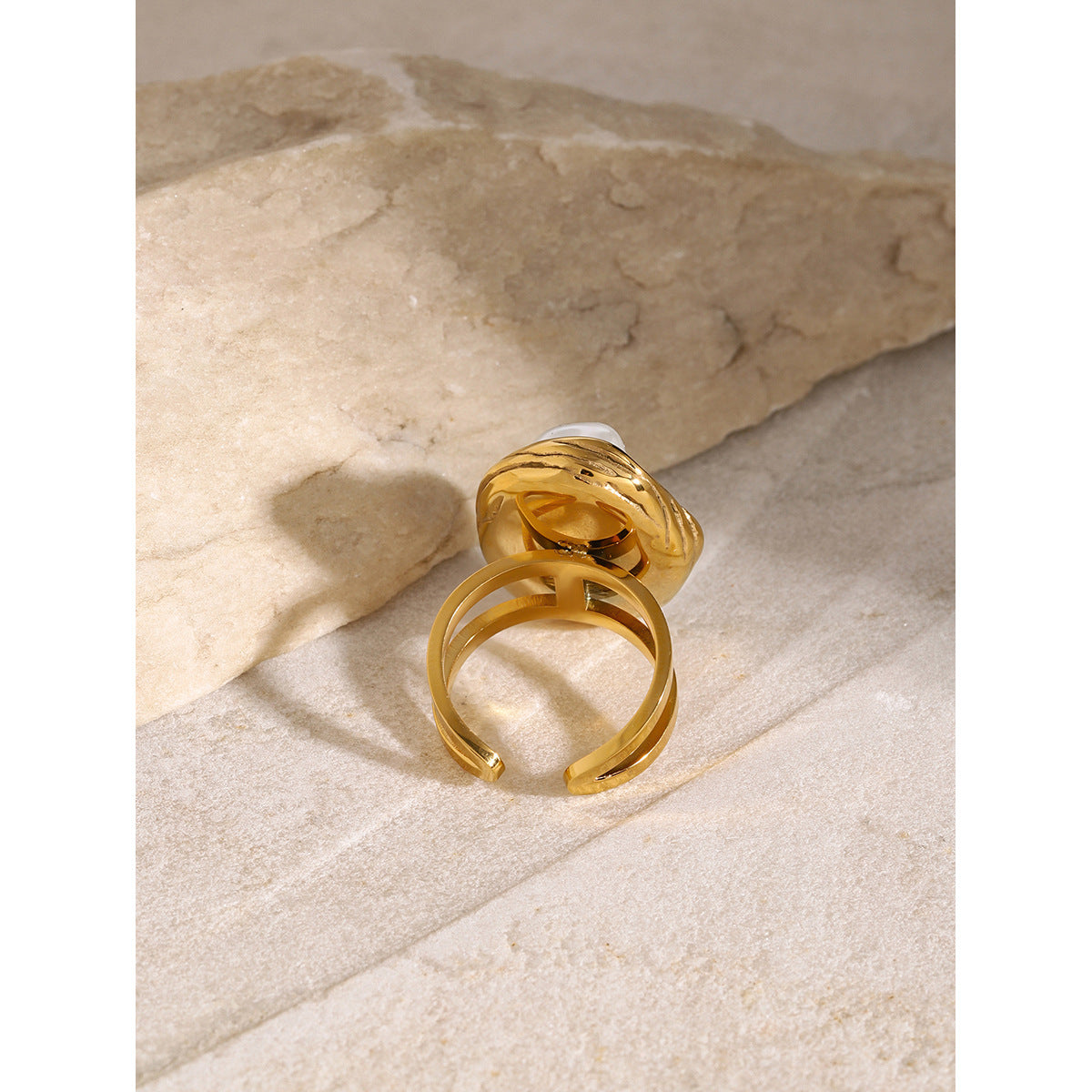 Vintage Elegant 18K Gold Plated Irregular Baroque Pearl Open Ring Stainless Steel