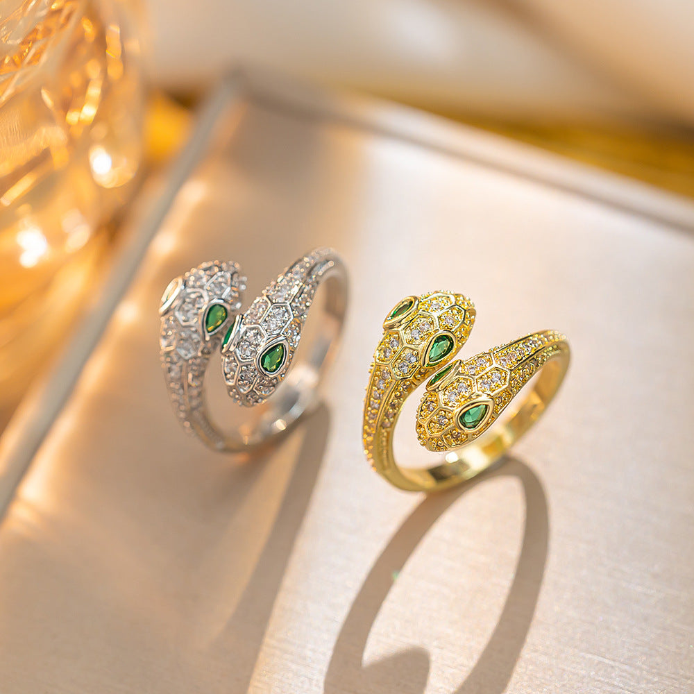 Anillo Abierto con Diseño de Serpiente de Moda para Mujer con Circonia Microincrustada en Latón Ecológico Bañado en Oro