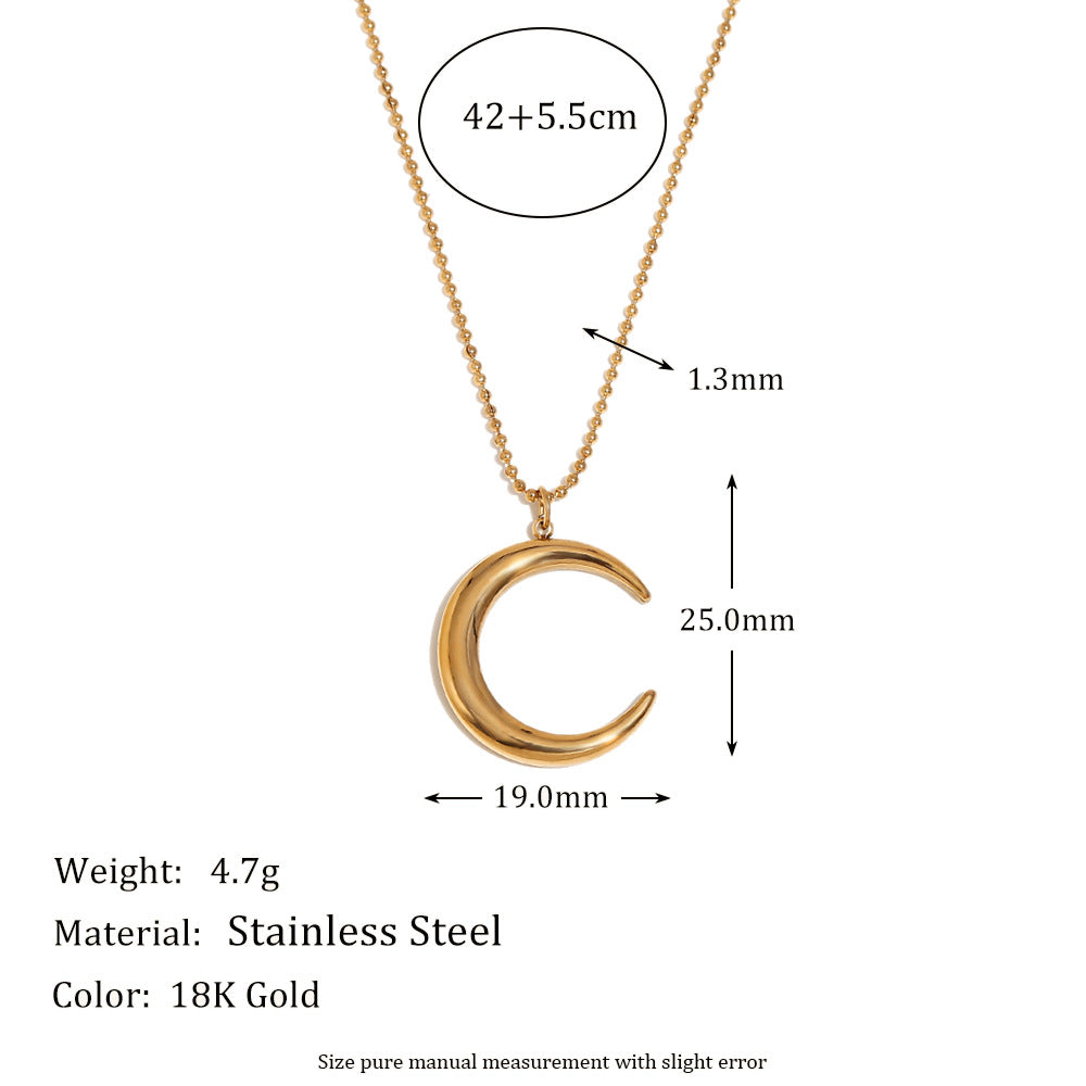 Collar Colgante de Luna Minimalista en Acero Inoxidable con Baño de Oro de 18K sobre Dije Geométrico de Cuerno de Acero de Titanio y Cadena de Cuentas