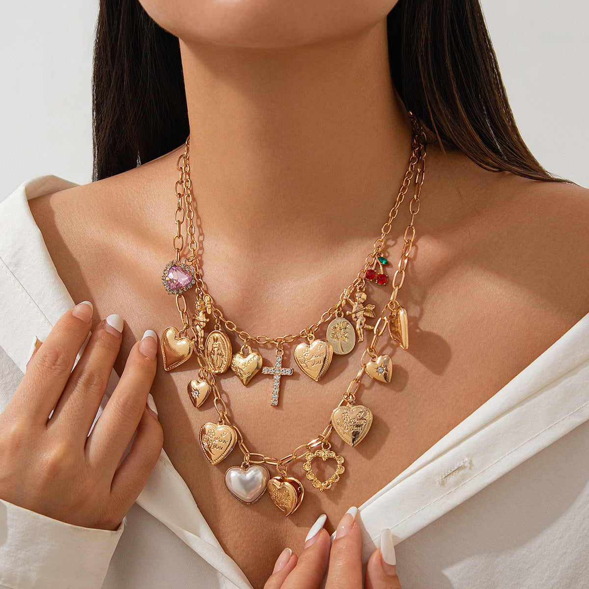 Collana pendente minimalista con stella e conchiglia, nappina e design a coda di sirena, in lega con finitura placcata