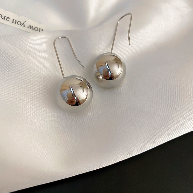 Orecchini da Donna a Cerchio Geometrico in Metallo e a Perno a Cuore, Stile Vintage con Finitura Placcata