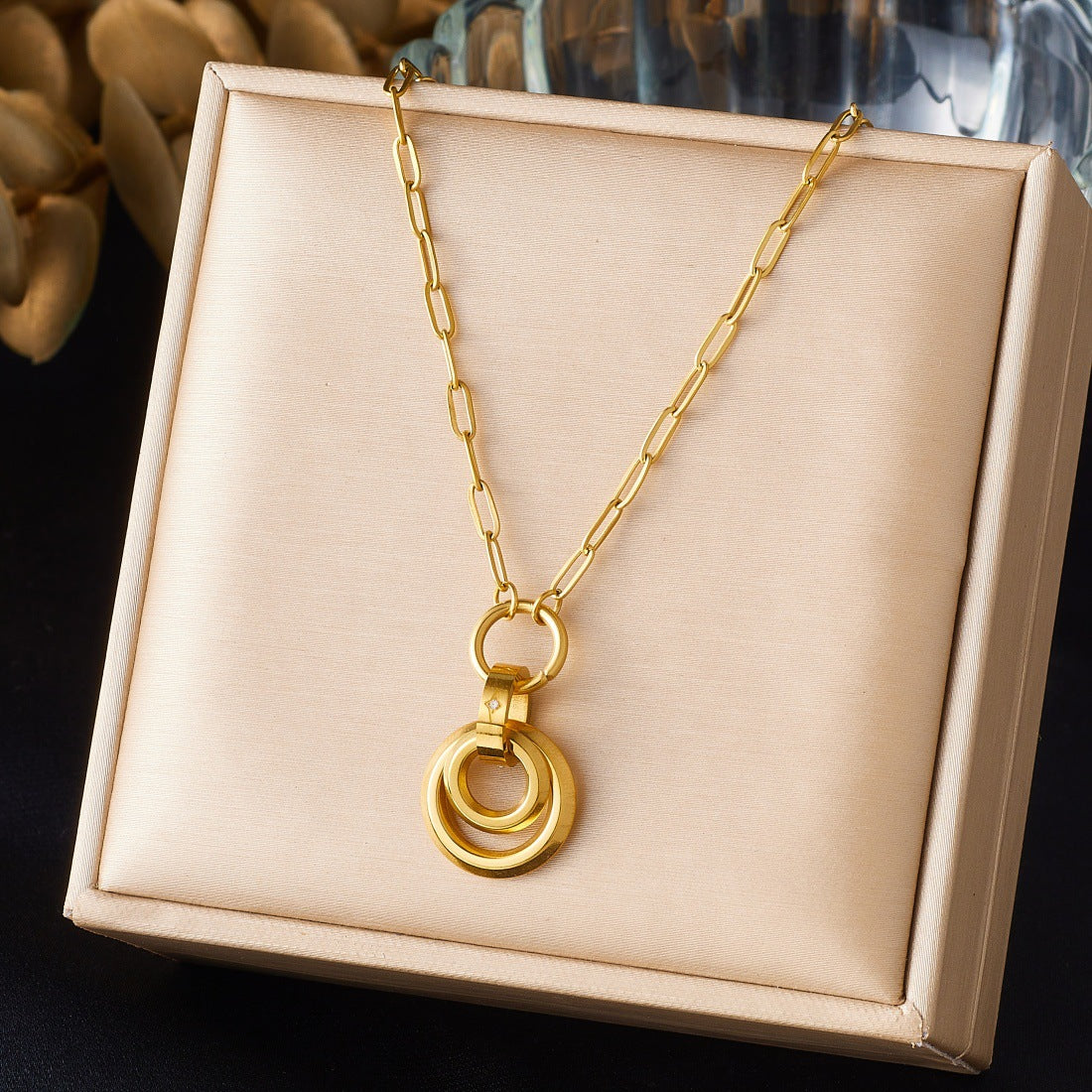 Minimalist Gold Plated Round Geometric Pendant Stainless Steel Curb Chain Necklace for Women
