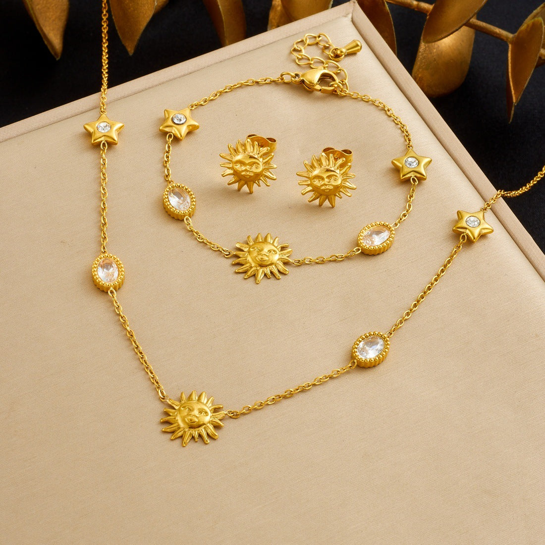 Minimalist Gold Plated Stainless Steel Oval Star Moon Face Sun Rhinestone Pendant Jewelry Set for Women