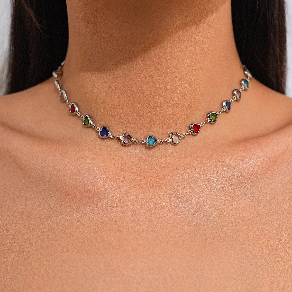Collana Pendente Vintage a Cuore con Strass e Design Geometrico da Donna