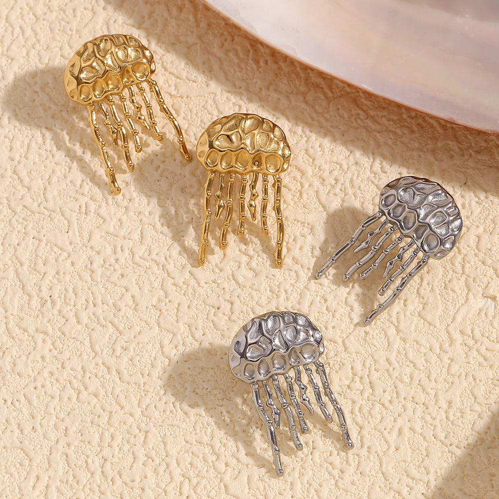 Fashionable Jellyfish-Shaped Stainless Steel Earrings with 18K Gold Plating and Hammered Texture
