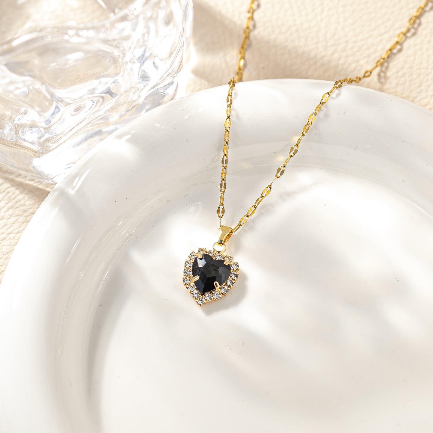 Minimalist Sweet Heart Shape Titanium Steel Necklace with Rhinestone Inlay for Women