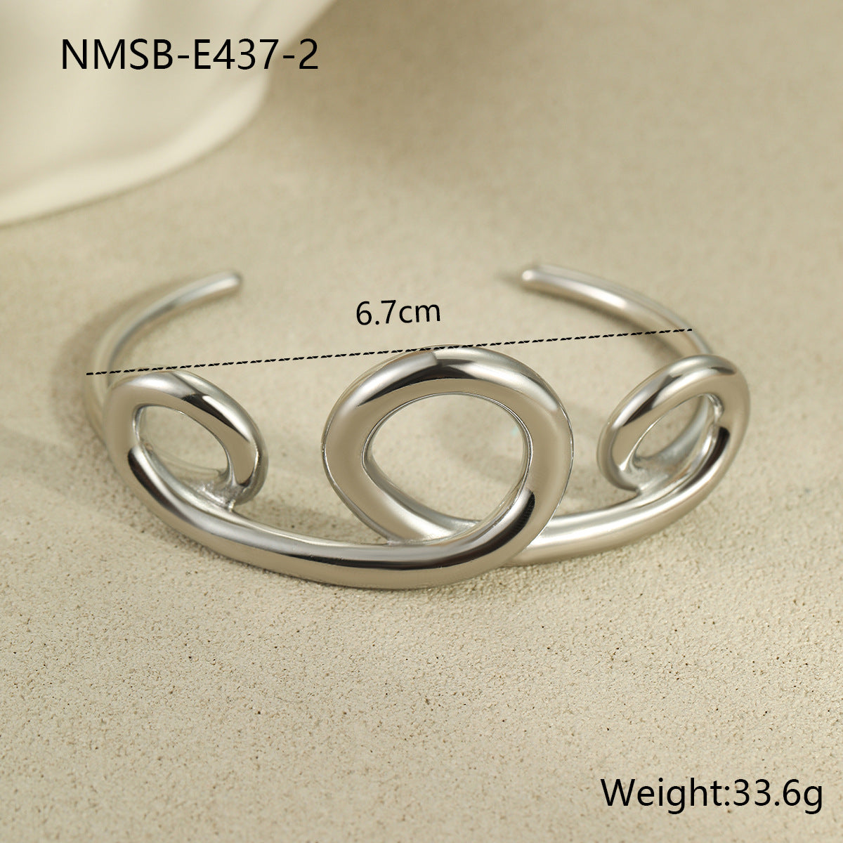 Fashionable Geometric Stainless Steel Bracelet with Plated Finish for Women
