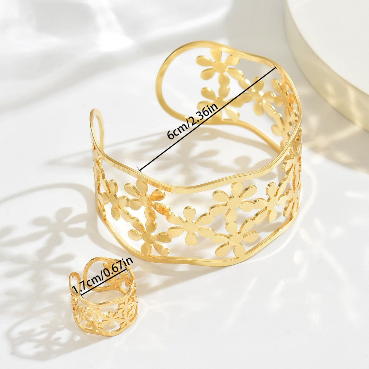 Conjunto de pulsera y anillo minimalista floral de aleación para mujer con acabado galvanizado y diseño geométrico