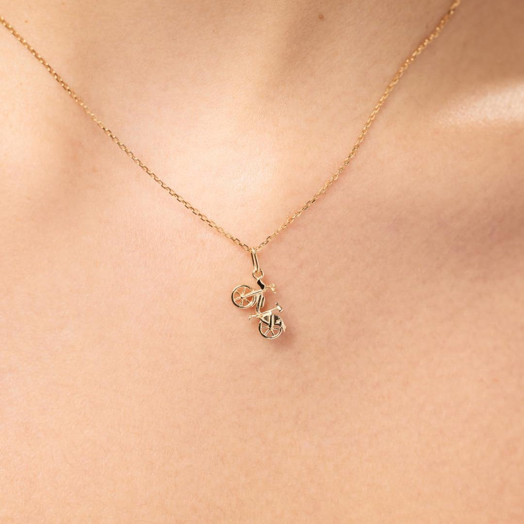 Vintage 18K Gold Plated Stainless Steel Heart Geometric Charm Bar Necklace for Unisex