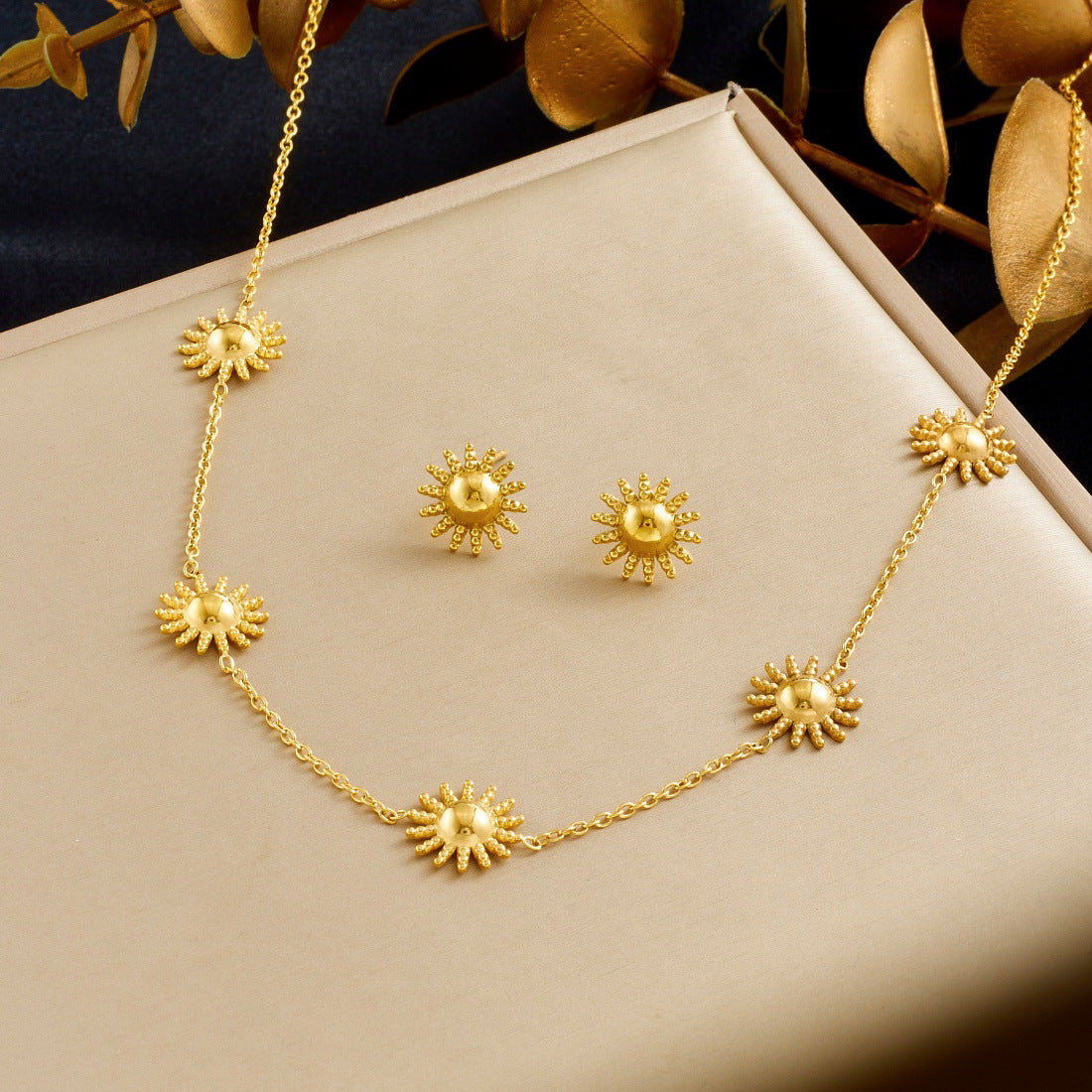 Vintage Gold Plated Stainless Steel Sun Star Moon Pendant Necklace Jewelry Set for Women