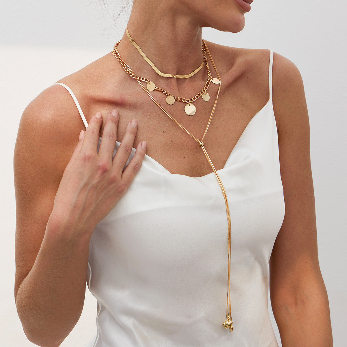 Collana con pendente a cuore con nappa tonalità fredda minimalista con catena a serpente placcata da donna