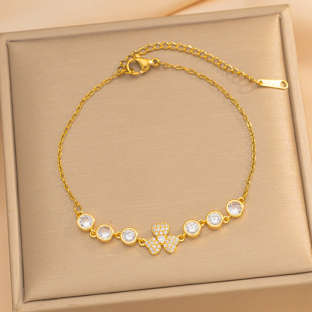 Elegante Bracciale da Donna a Cuore in Zirconia in Acciaio al Titanio con Finitura Placcata e Lavorazione Intarsiata