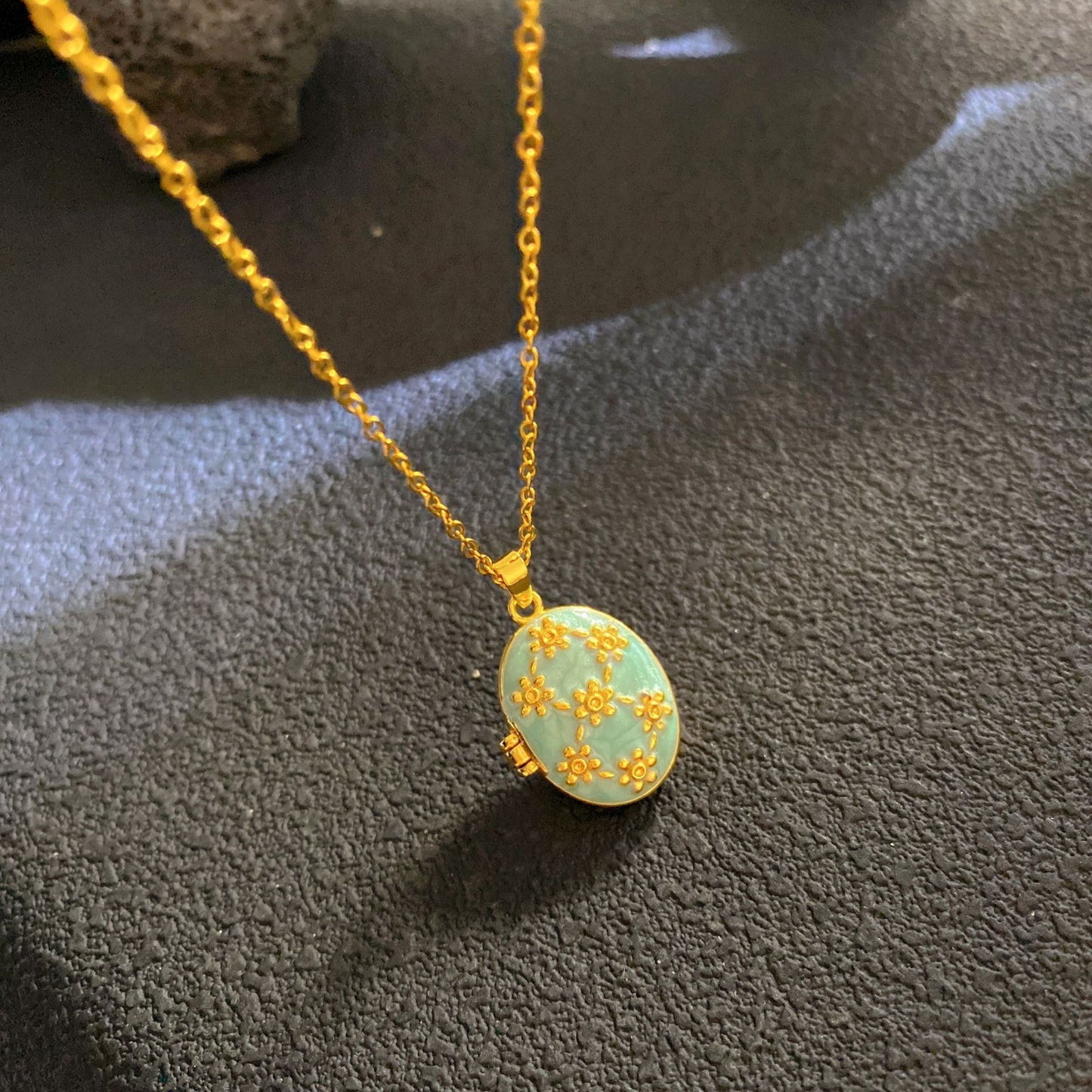 Vintage Elegant Geometric Leaf Teardrop Drip Oil Cubic Zirconia Necklace with 18K Gold Plated Brass Pendant on Titanium Steel Cable Chain for Women