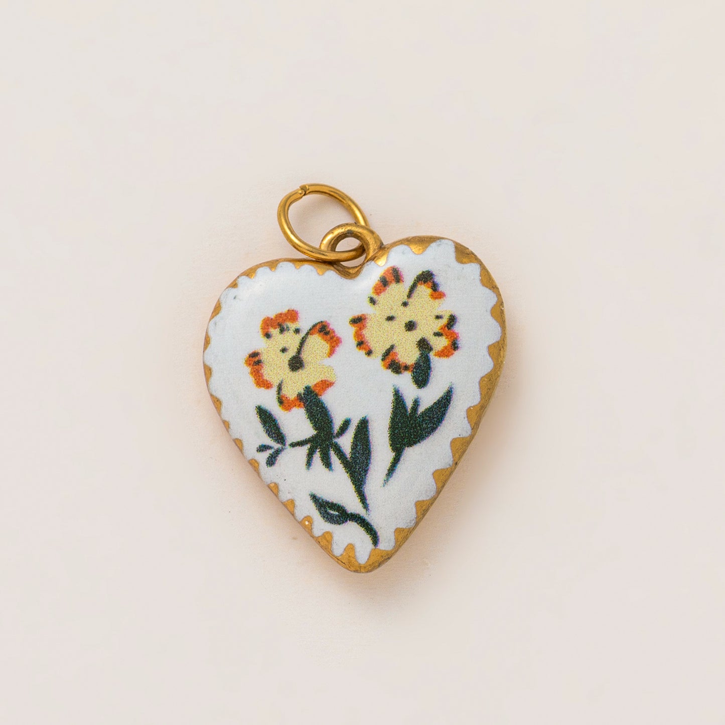 Vintage Heart Floral Stainless Steel PVD Gold Plated Pendant Charm Bar for Women