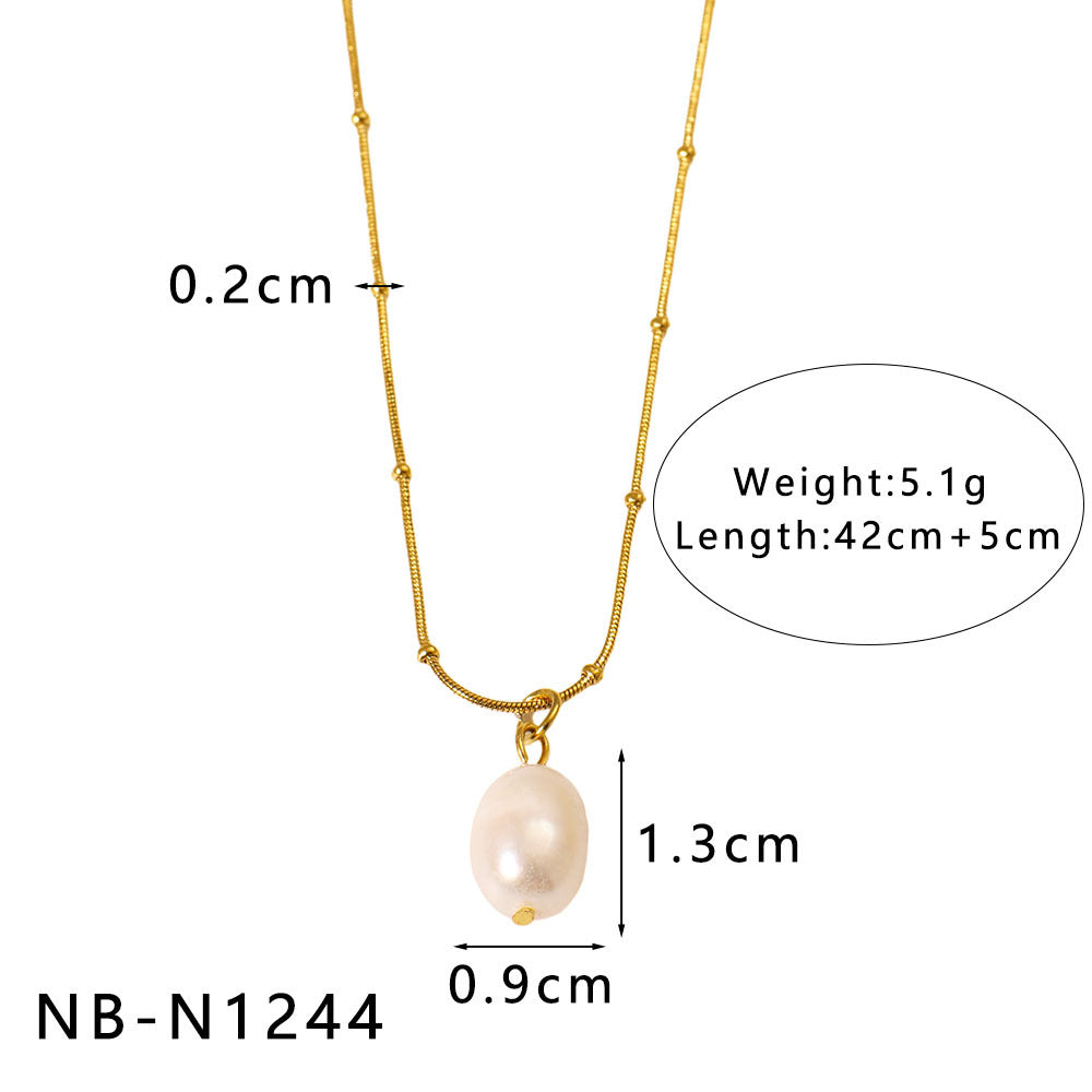 Elegante Collar Colgante Geométrico para Mujer de Inspiración Francesa en Acero Inoxidable con Acabado Chapado al Vacío en Oro de 18K, Acento Floral Romántico, Joyería Estilo Relicario con Cadena O, Regalo