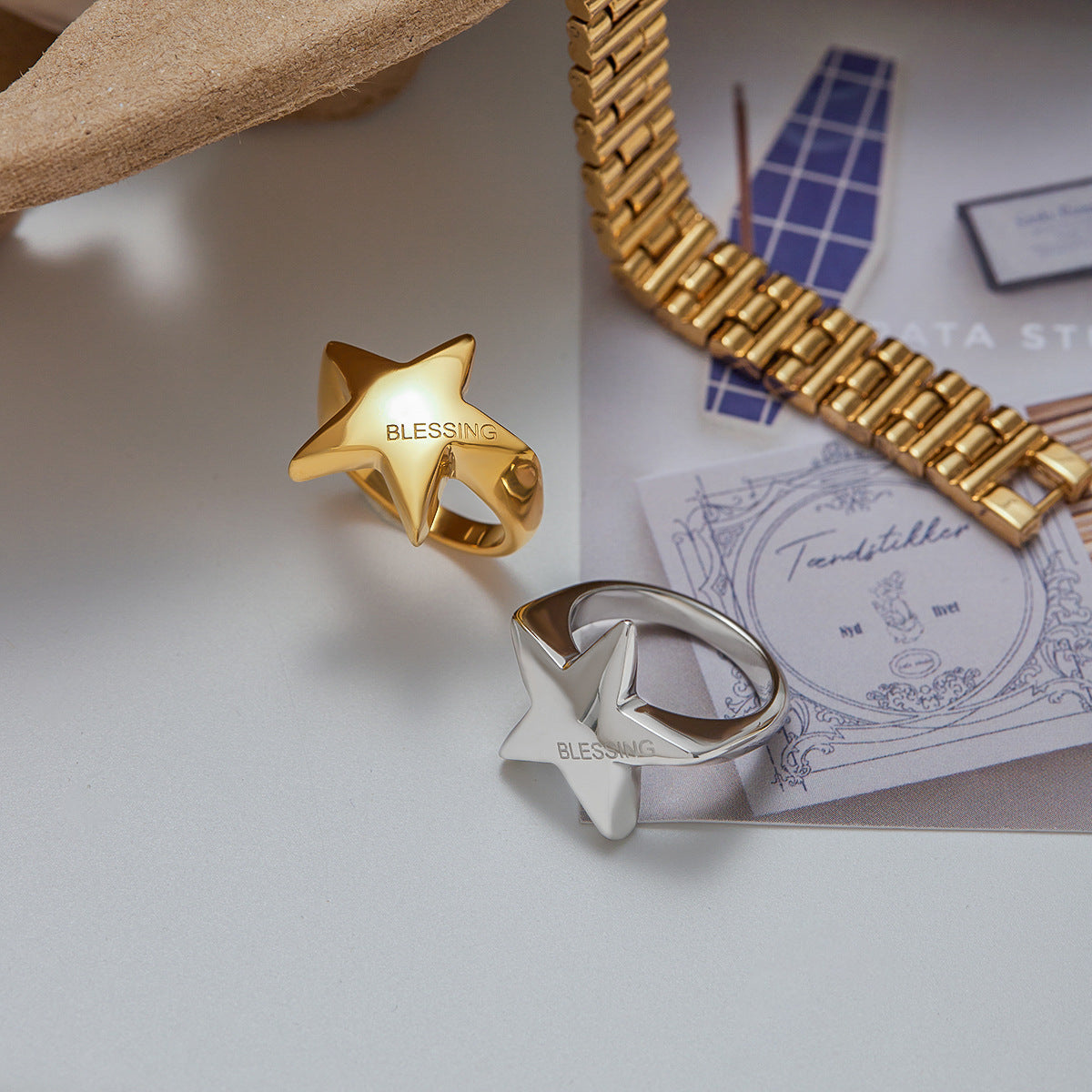 Anello da donna in acciaio al titanio a forma di stella, alla moda, con finitura galvanica