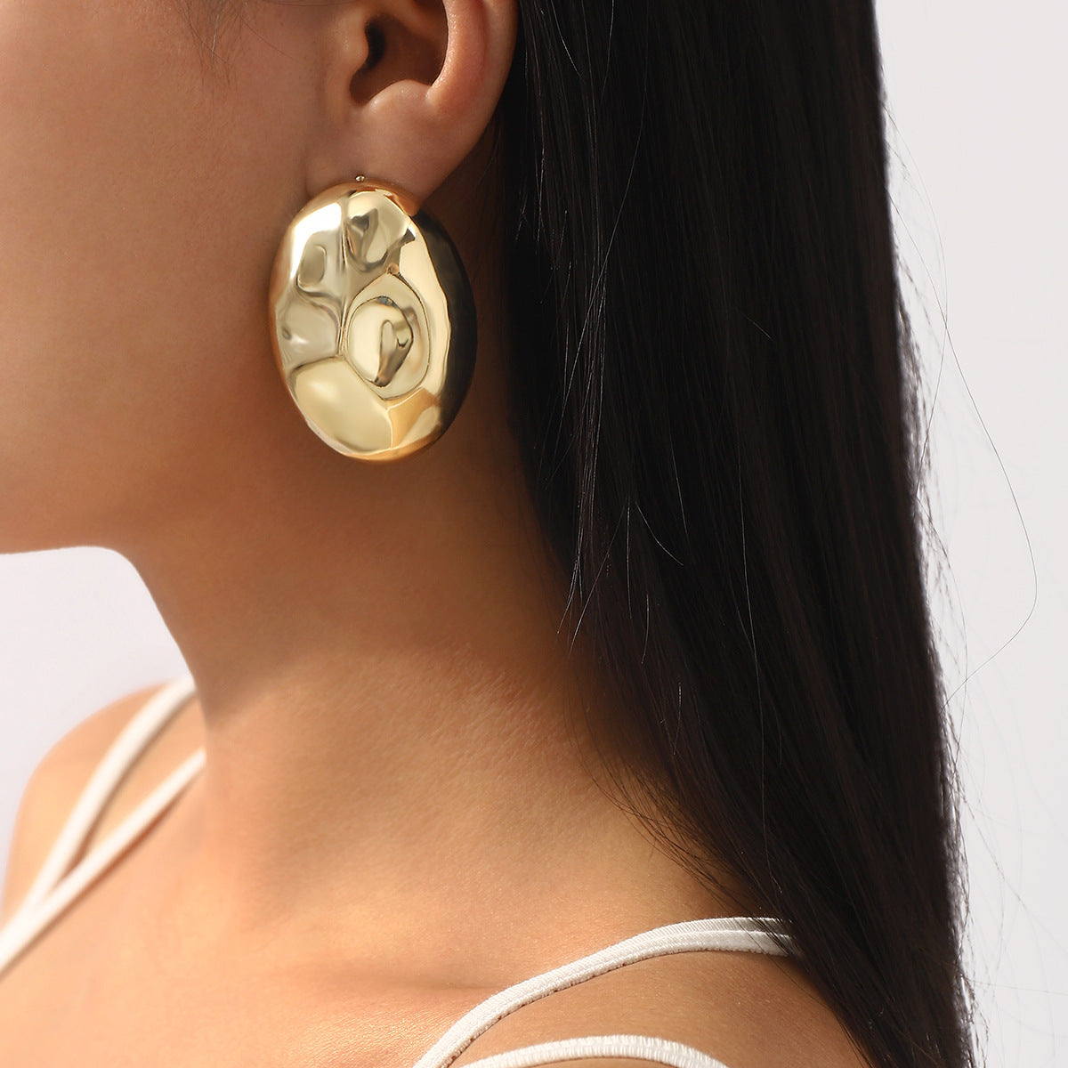 Aretes Irregulares de Textura Geométrica en Aleación con Acabado Chapado para Mujer